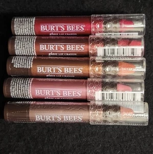 Burt's Bees 100% Natural Moisturizing Lip Crayon Pick Your Color - Picture 1 of 1