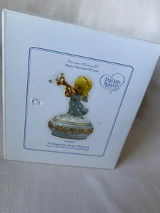 Precious Moments Share the Gift of Love Trumpeting Angel Musical 101106 NIB '09 - Picture 1 of 3