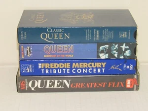 4 VHS Lot: QUEEN (Classic, Greatest Flix, Tribute Concert, Champions of World) - Foto 1 di 24