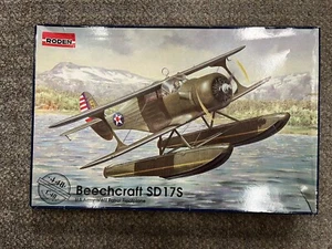 + Roden 1:48 US Army WWII Patrol Floatplane Beechcraft SD17S Plastic Kit 448 - Picture 1 of 5