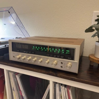 Receptor estéreo Sansui Eight - Recién reparado, ¡excelente estado! Foto 1 de 4