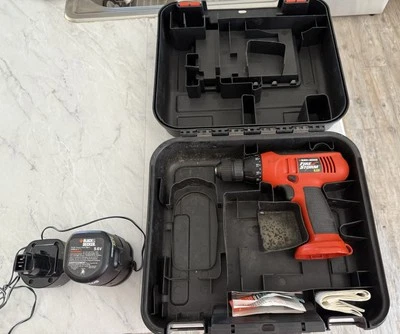 Black & Decker Firestorm 9.6V Taladro HP131 y (2) Baterías PS120, Cargador *Funciona* Foto 1 de 4