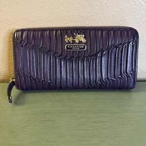 COACH Madison Gathered Twist Purple Leather Clutch Wallet Gold Hardware EUC - Picture 1 of 7