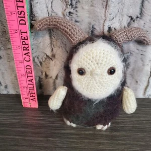 Handmade Crochet Forest Sprite Horned Mythical Nature Monster 6" Plush - Bild 1 von 6