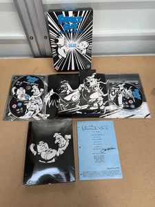 Very Rare Family Guy Season 13 + Signed Script & T-shirt - Picture 1 of 24