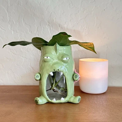 Tarro de propagación de dinosaurios bostezando - hecho a mano Foto 1 de 4