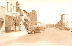 MAIN ST ~ KEEFERS RESAURANT ~ SNUG HARBOR ~ LIQUOR ~ GRAND HAVEN MICHIGAN - Picture 1 of 2
