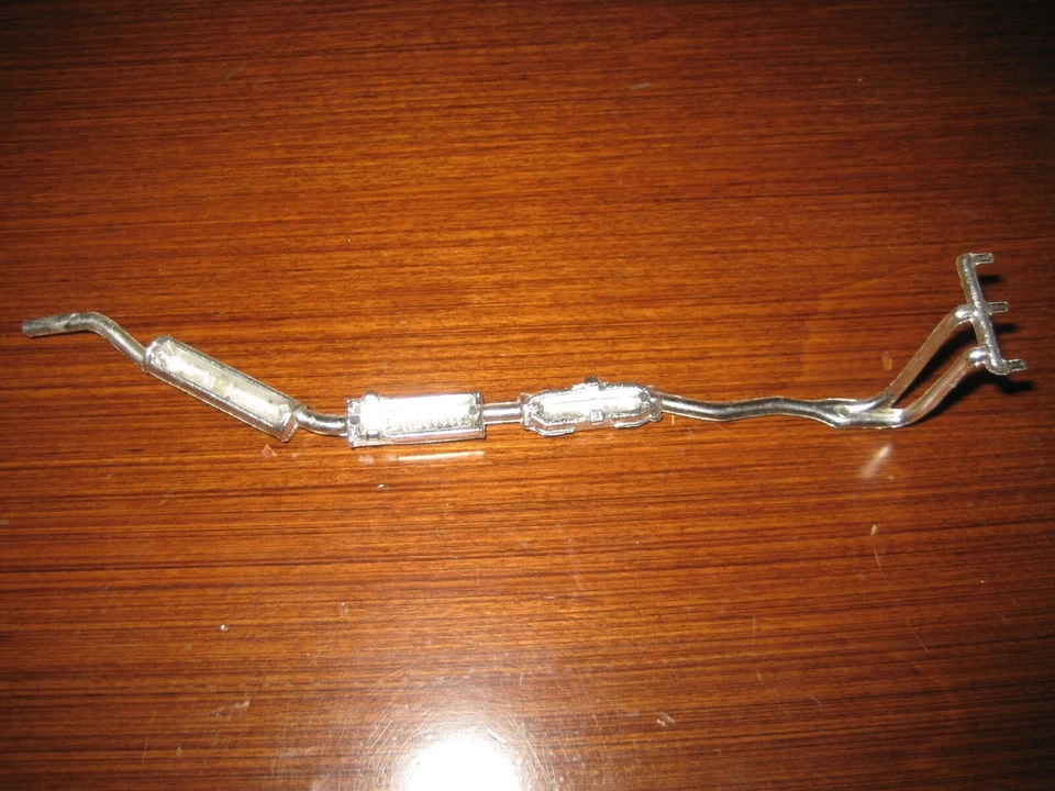 SCARICO MINI COOPER BURAGO 1/16 TUNING O DIORAMA - Immagine 1 di 1