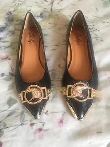 NIB Shully's black gold flats 6 - Picture 1 of 7