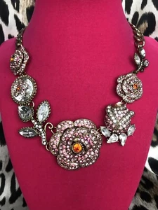 Betsey Johnson Iconic Ombre Rose Pink Crystal Paved Flower Rosebud Necklace RARE - Picture 1 of 6