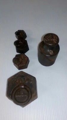 Serie de cinq poids fonte mesure balance Roberval - Photo 1/4