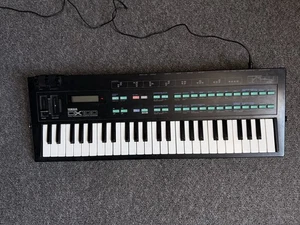 Yamaha DX-100 ALGORITHM DIGITAL Synthesizer NOT TESTED Spares Or Repairs - Picture 1 of 6