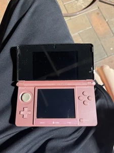 Nintendo 3DS Pink - Handheld Video Game System With Game - Picture 1 of 3
