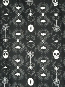 LuLaRoe OS TC or TC2 ~ Black & White Halloween Sugar Skull Bat Spider Leggings - Picture 1 of 2