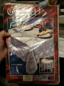 VTG EASY CARE VINYL TABLECLOTH 102" X 60 OBLONG LACE CROCHET FLOWER STAR DOILY  - Picture 1 of 5
