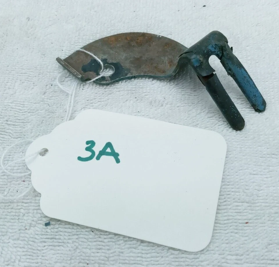 OEM MOPAR 1966-76 318 360 340 440 426 383 DODGE PLYMOUTH SPARK PLUG WIRE BRACKET Foto 1 de 1