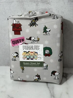 Peanuts Snoopy Woodstock Christmas Tree Red Doghouse Lights Grey Full Sheet Set - Image 1 of 4