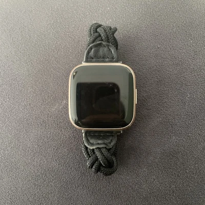 Fitbit Versa 2 Smartwatch Special Edition - Bild 1 von 2