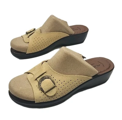 Flexus Sandal Shoe 1.75" Anatomic Heel Size 10 Adjustable Slip-On Beige Leather - Image 1 of 4