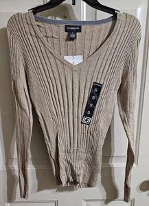 New w/tags, LIZ CLAIBORNE Career Ribbed Form Fitting Sweater, Small - Picture 1 of 9