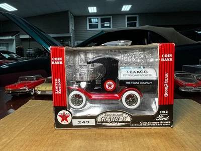 Gearbox Toys 1912 Ford Oil Tanker "Texaco" Limited Edition Model 1:24 Scale - Image 1 of 4