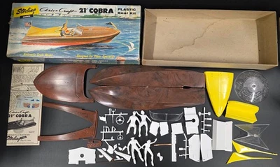 STERLING MODELS CHRIS CRAFT 21' COBRA BOAT FL3 - Image 1 of 4