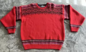 Tundra Canada Sweater Mens Red Vintage Cosby Style Crew Neck Classic Size L - Picture 1 of 7