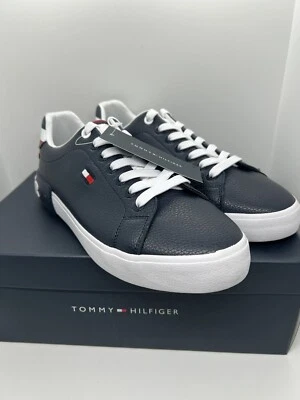 Man's Sneakers & Athletic Shoes Tommy Hilfiger Rezz Size 7.5 M - Image 1 of 4