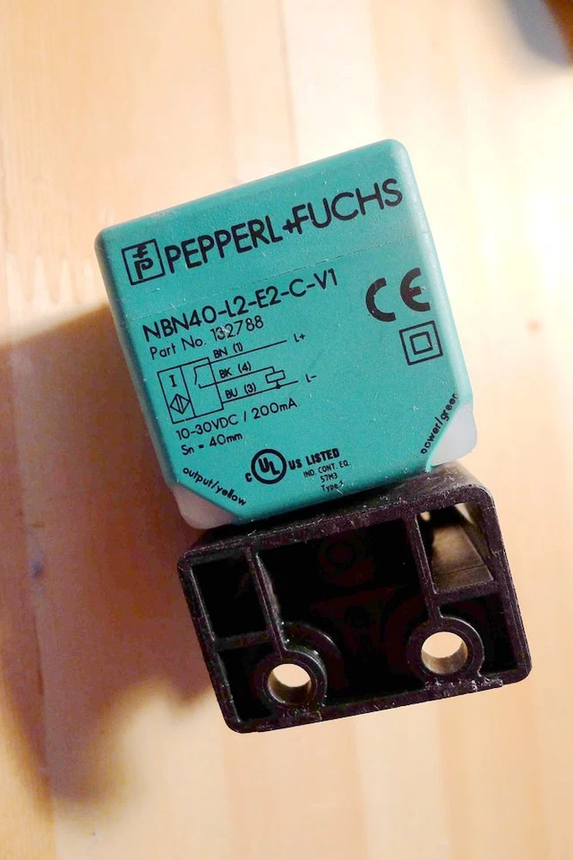 1Pcs New For Pepperl+ Fuchs NBN40-L2-E2-C-V1 Inductiver Sensor - Image 1 of 1