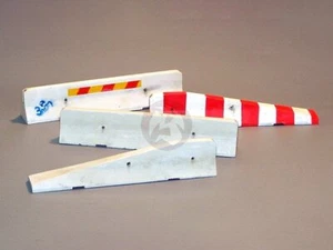 Barrera de bloque de concreto modelo Plus 1/48 tipo largo (9,5 cm de largo, 4 obstáculos) 4042 - Imagen 1 de 1