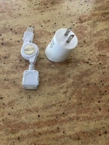 Bytech 30-pin USB retractable charge & sync white cable & Hitech USB wall plug - Picture 1 of 6