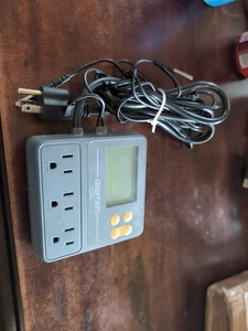 DIGITEN Reptile Temperature Controller with Timer Day-Night,3-Stage Outlet Therm - Picture 1 of 2