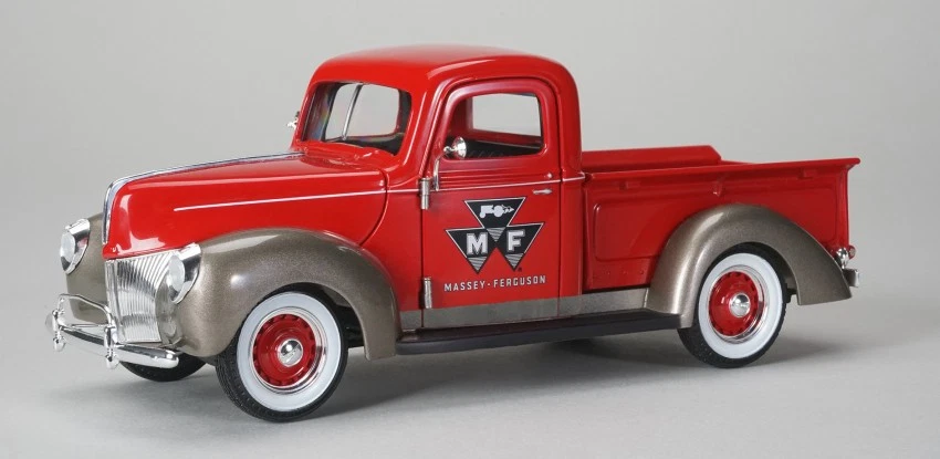 SPECCAST SPEC64130 FORD PICK UP 1940 MASSEY FERGUSON 1:25 Modellino - Immagine 1 di 1