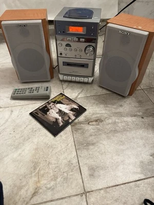 *READ DESCRIPTION: Cassette Doesn’t Work- Sony HCD-EP313 Bookshelf CD Player - Image 1 of 4