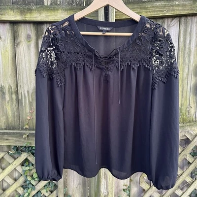 Top Express Detalle Encaje Crochet Profesional Gótico Capricho Negro Talla Mediana Foto 1 de 4