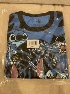 Disney Lilo & Stitch Hawaiian Print Tee T-Shirt Super Cute Blue Sealed! Size L - Picture 1 of 3