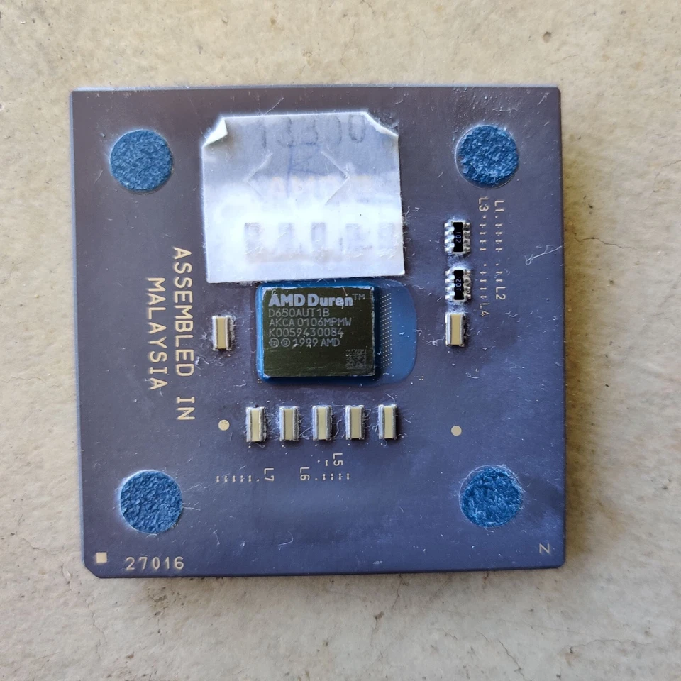 AMD Duron 650 650 MHz/64KB/200MHz D650AUT1B Base/Socket A 462 CPU Processor - Image 1 of 1