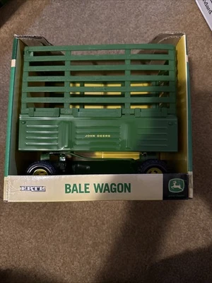Vagón de lanzamiento de pacas ERTL John Deere #522 de colección todavía en caja 1/16 excelente estado. Foto 1 de 4