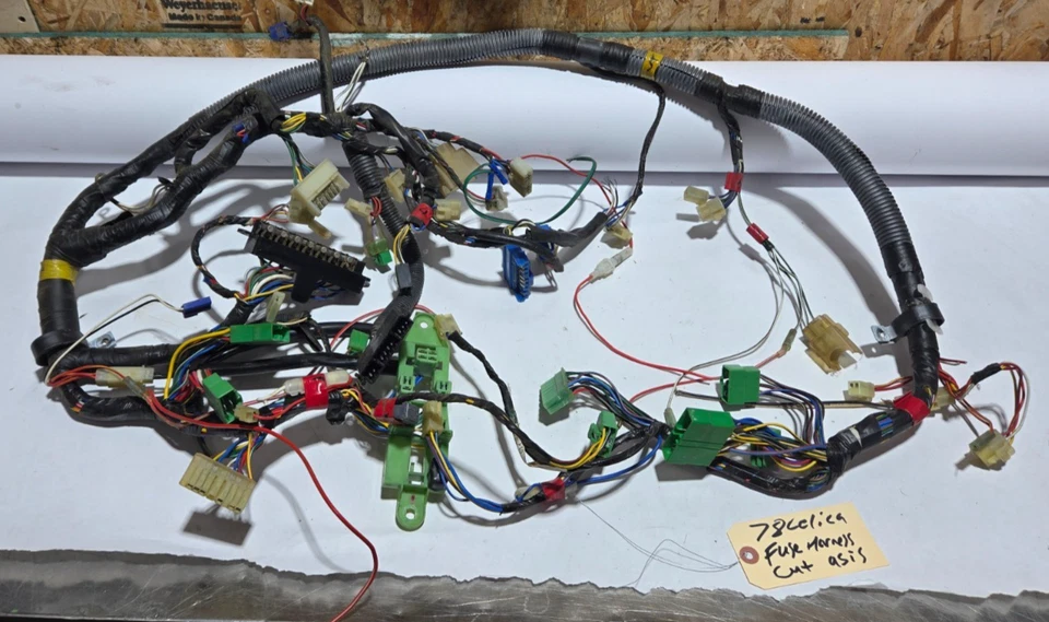78 79 80 TOYOTA CELICA CAPUCHA TABLERO CAJA DE FUSIBLES CABLEADO ARNÉS OEM 20R GT CORTES Foto 1 de 4