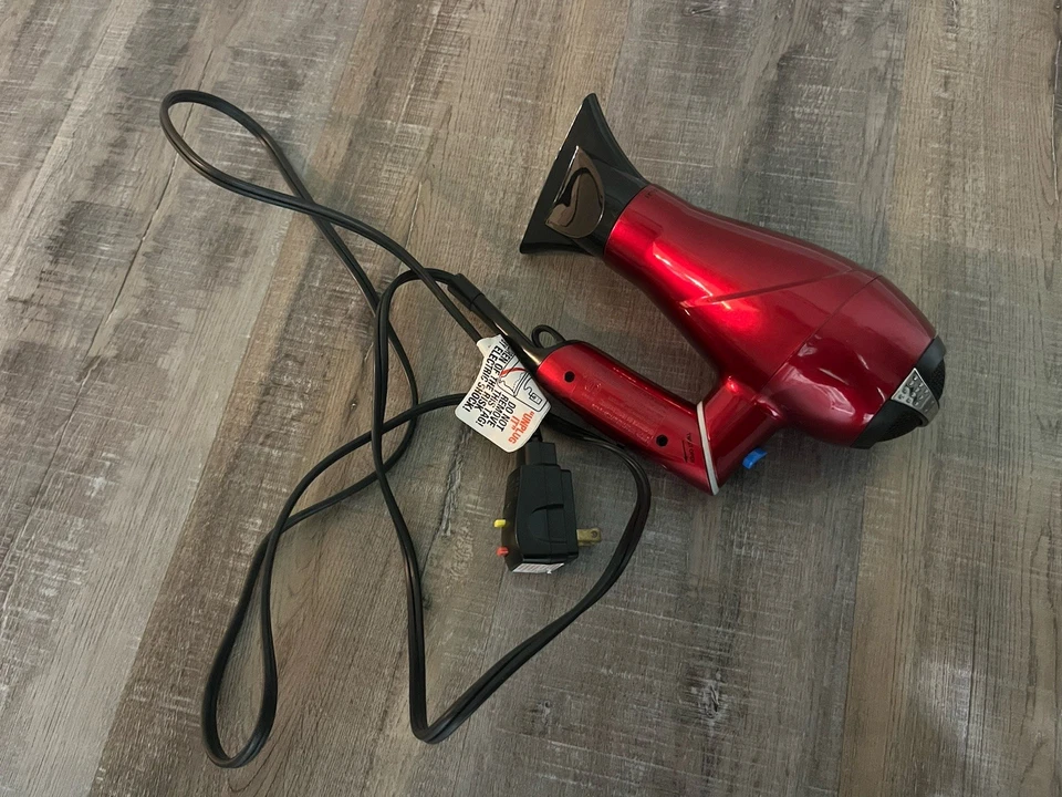 Secador de pelo con mango plegable Conair InfinitiPro 1875 vatios rojo 270 UTR concentración Foto 1 de 1