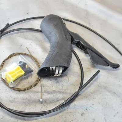 NEW Shimano Ultegra ST-R8020 RIGHT/REAR 11 Speed Hydraulic Shifter+Cables, Hoses - Image 1 of 4