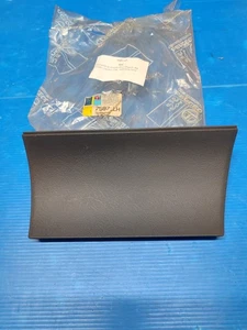 Couvercle de cendrier pour: Peugeot: 309 07/89-  Couleur: FTW - Anthracite foncé - Picture 1 of 1