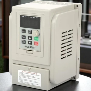 Variable Frequency Drive Motor Speed Controller 3 Phase 2.2kW 220VAC Inverter - Picture 1 of 6