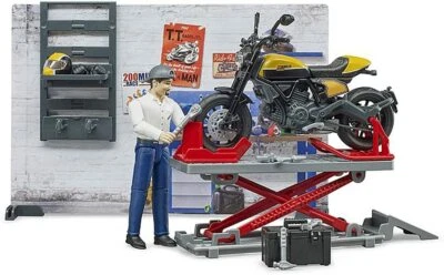 Bruder 62102 bworld Set - Motorcycle Service w Scrambler Ducati Full Throttle - Image 1 of 4