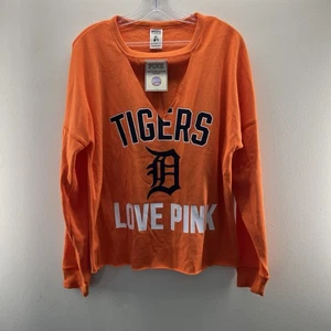 FELPA VICTORIAS SECRET PINK MLB DETROIT TIGERS TAGLIO GREZZO SCOLLO V Medium Nuova con etichette - Foto 1 di 9