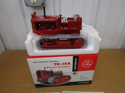International IH TD-14A crawler 2002 Toy Show 1/16 SPECCAST diecast box dozer Z - Image 1 of 4