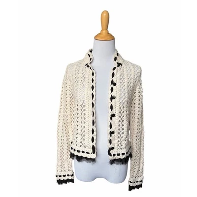 Suéter de punto de ganchillo blanco One Girl Who mezcla de algodón Y2K de colección con flecos negros Foto 1 de 4