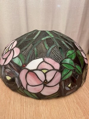 Aplique de media luna montado en la pared con rosas rosas rosas florales estilo Tiffany Foto 1 de 4