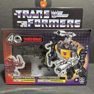 Transformers 40th Anniversary Autobot Ramhorn & Insecticon Bombshell New - Picture 1 of 6