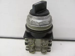 INTERRUPTOR SELECTOR ELÉCTRICO GENERAL NEGRO CON CONTACTO CR104P USADO - Imagen 1 de 4
